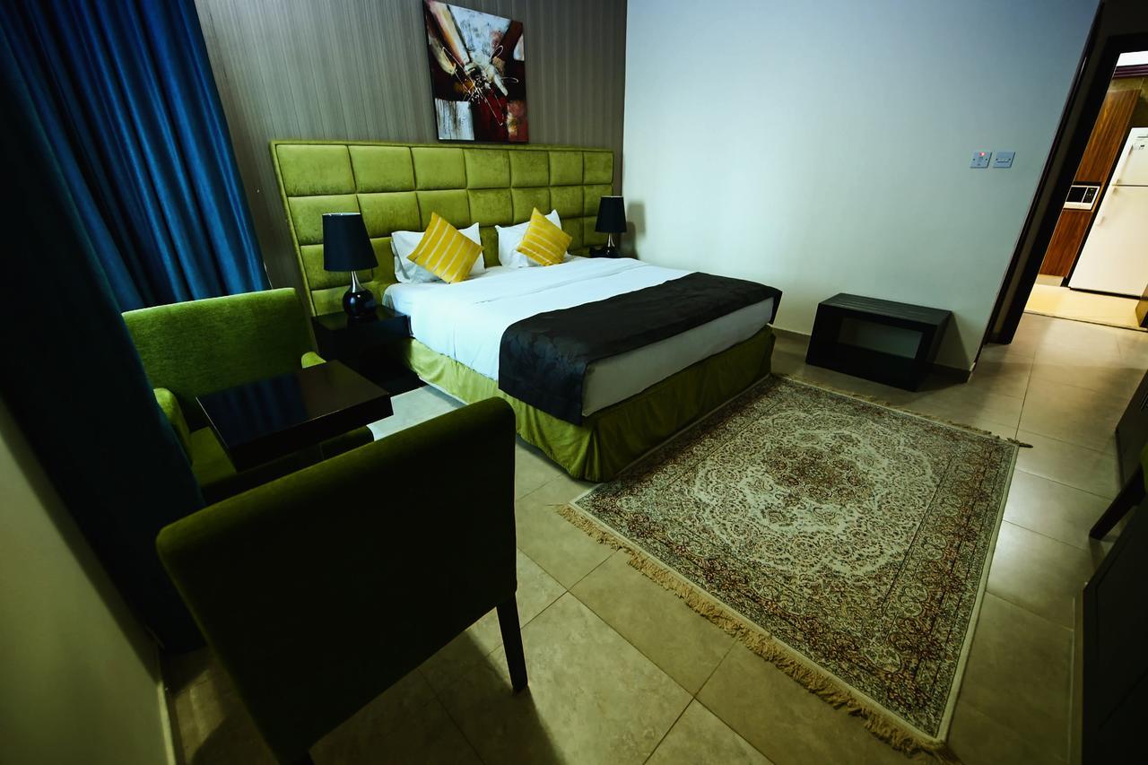 Aparthotel Intercity *